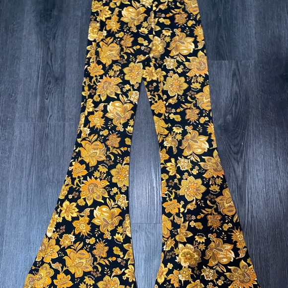 Ganda Flares! - Picture 3 of 3